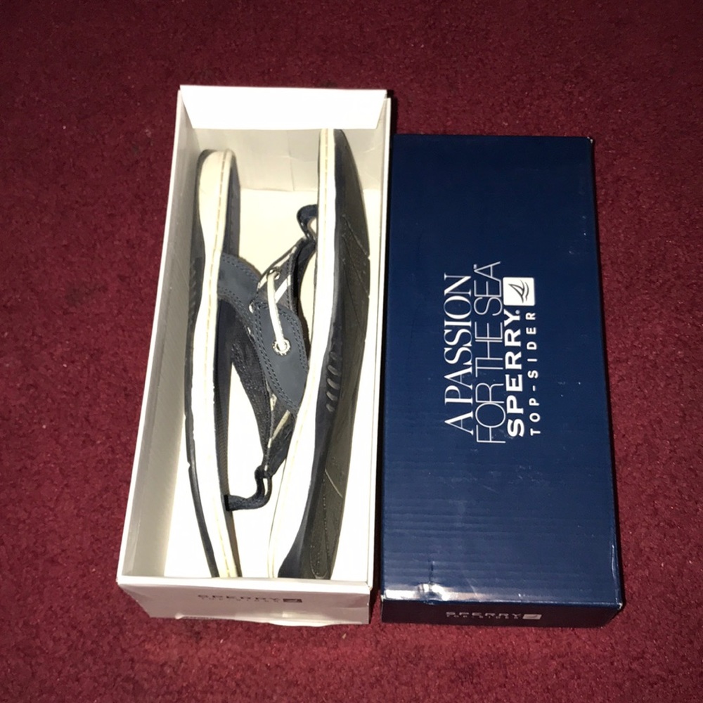 Sperry Women’s Seafish Flip Flop size 9